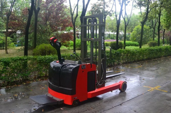 湖南榮洲機械設(shè)備有限公司,移動式升降平臺價格,湖南升降貨梯,塑料托盤批發(fā),固定式升降平臺,曲臂式升降平臺,汽車尾板,全電動叉車 湖南榮洲機械設(shè)備有限公司,移動式升降平臺價格,湖南升降貨梯,塑料托盤批發(fā),固定式升降平臺,曲臂式升降平臺,汽車尾板,全電動叉車